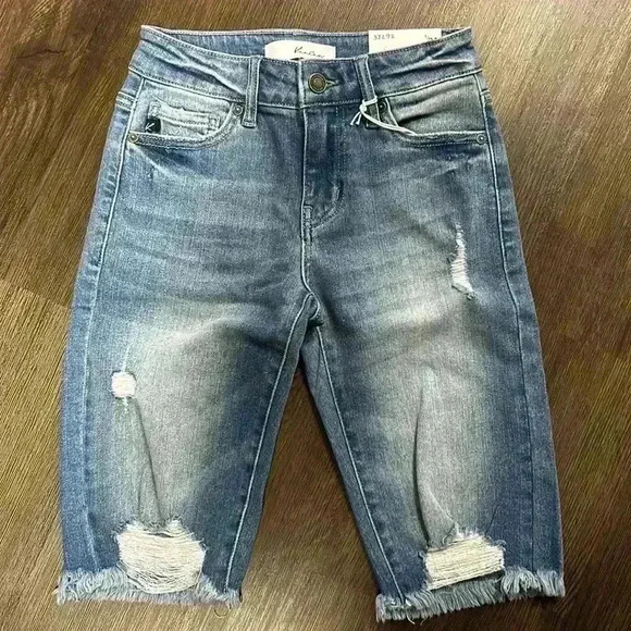 Kancan Mid rise Bermuda Shorts - Picture 1 of 2